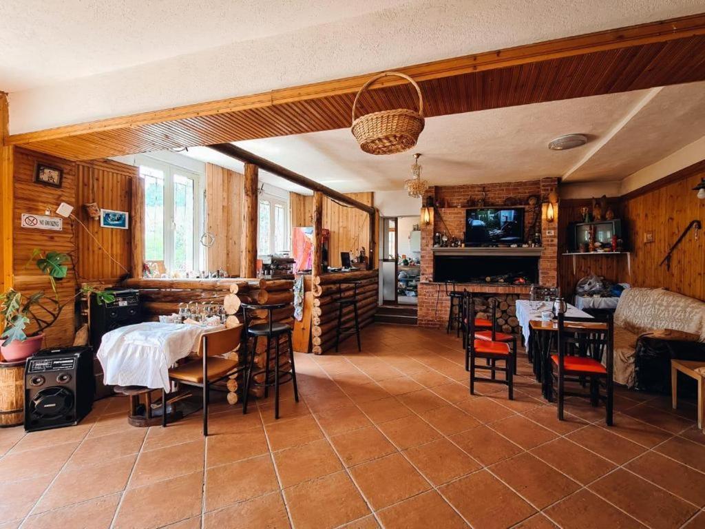 Hotel Kelmendi Lepushe Extérieur photo